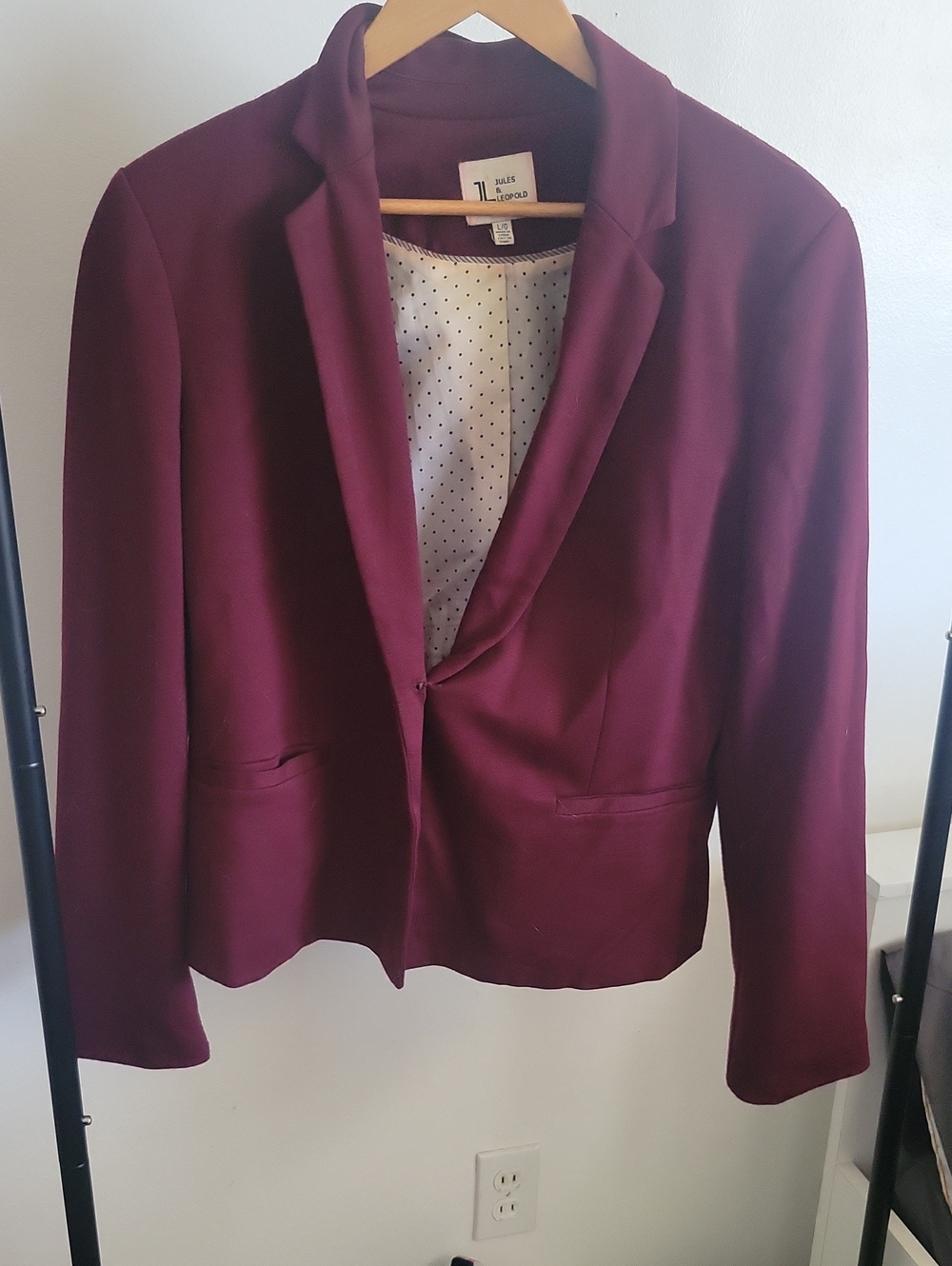 Wilfred Burgundy Single-Button Blazer